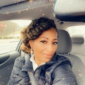 Meet your Posher, Daniella